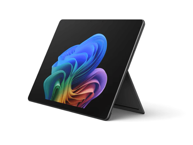 Microsoft Surface Pro 13' Copilot+ PC Tablet - Intel Core Ultra 5 - 16GB - 512GB SSD - Windows 11 Pro - Webcam - Wi-Fi 7 - BT 5.4 - EP2-48856